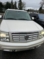 2004 Cadillac Escalade 121,000 mi