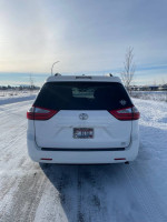 2015 Toyota Sienna LE 7-Passenger AWD 98,000 mi