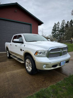 2015 Ram 1500 Laramie 4WD 84,000 mi