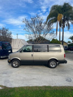 2001 GMC Safari 96,000 mi