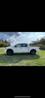 2014 Nissan Titan 143,000 mi
