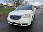 2013 Chrysler Town and Country 89,000 mi