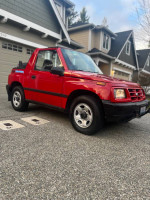 1996 Geo Tracker 2dr SUV 4WD w/Soft Top 4WD 130,000 mi