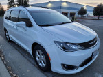 2017 Chrysler Pacifica Touring FWD 110,000 mi
