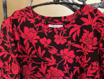 * Pretty Red/Black Floral Ruched Sleeve Top * New - Chico's Boutique