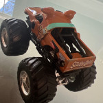 Monster Jam Truck SCOOBY-DOO! 1:64 Ruff Crowd - See Paint Chip