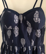 BEAUTIFUL NEW LONG BLUE/WHITE TOP, sz SM