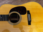 Acoustic Guitar.
