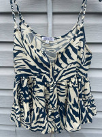 CROP TOP RUFFLE TOP NAVY/TAN SZ XS