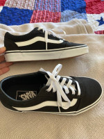 Women’s Vans Low Top