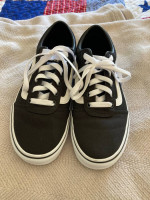 Women’s Vans Low Top