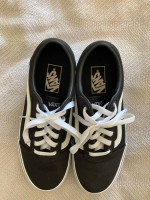 Women’s Vans Low Top