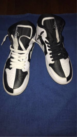Jordan high top 1s black and white size 8