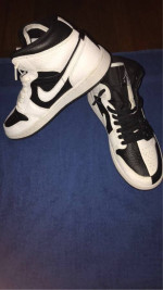 Jordan high top 1s black and white size 8