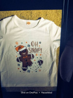 New childs top. Size 3 to 4