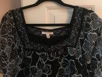 Short sleeve b&w top NWT sz 18