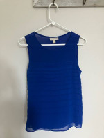 Size Small Dana Buchman Tiered Top