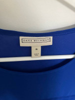 Size Small Dana Buchman Tiered Top