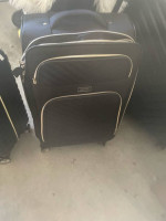 Kenneth cole suitcase and backpack set MUST GO