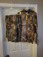 Real Tree Brand Pull over & Pants