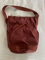 UNIQLO U BUCKET BAG (LARGE)