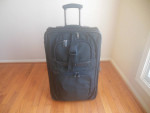 Samsonite 26" Rolling Luggage/Suitcase with Telescoping Handle - Two