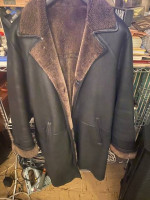 MENS SHEARLING COAT SIZE 38-40