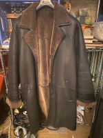 MENS SHEARLING COAT SIZE 38-40
