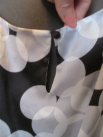 CAbi Champagne Bubbles Black/White Sleeveless Tunic Blouse MEDIUM