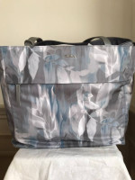 Valentines Day! Tumi Voyageur M-tote in beautiful shades of gray/blue