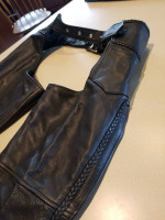 Men's Leather Chaps Size Large (32Inseam) IN STEP LEATHER - New