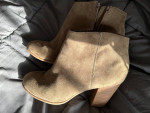 Faux suede-like green booties - size 8