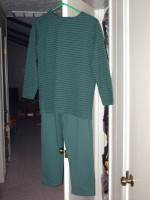 Green women's pant suit, size M/L