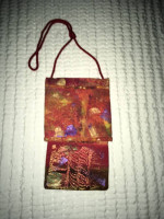 Unique sliding purse