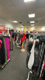 Clothing store closing in connecticut post mall