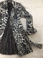 SNOW LEOPARD PRINT TRENCH COAT WOMEN'S SZ 8 SOO DETAILED! $60