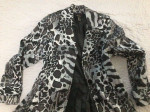 SNOW LEOPARD PRINT TRENCH COAT WOMEN'S SZ 8 SOO DETAILED! $60