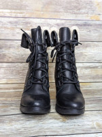 Sorel After Hours Lace up Shearling. Womens size 8.5
