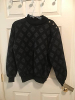 Banded bottom long sleeve mock neck top L