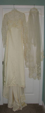 Vintage 1981 GORGEOUS Princess Kate Look Handmade Ivory Wedding Dress