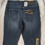 Lee Women's Legendary Regular Fit Mid Rise Capri Jeans Sz 4 Petite NWT