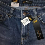 Lee Women's Legendary Regular Fit Mid Rise Capri Jeans Sz 4 Petite NWT