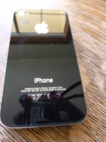 Older Apple iPhone 4, 4S and SE plus Charger