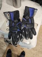 Men’s Joe Rocket Leather racing jacket with matching gloves