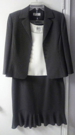 Stunning 3-Piece Women’s Suit