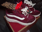 New Unisex "Vans" Hi-tops, Boys sz 5. Girls sz 6.5