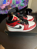 Jordan 1 Mid “white heel” size 10