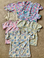 7 Women's Scrub Uniform Tops size Small Medium light pastel patterned