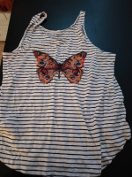 Women's large/Xtra large clothing. 10 items