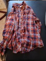 Women's large/Xtra large clothing. 10 items